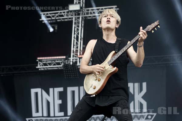 ONE OK ROCK - 2016-06-11 - PARIS - Hippodrome de Longchamp - Stage 2 - 